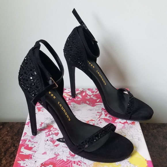 Black Heels - Picture 4 of 4